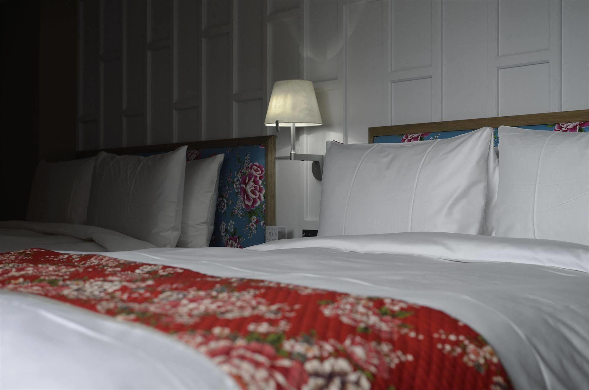 Reddot Hotel Taichung Esterno foto