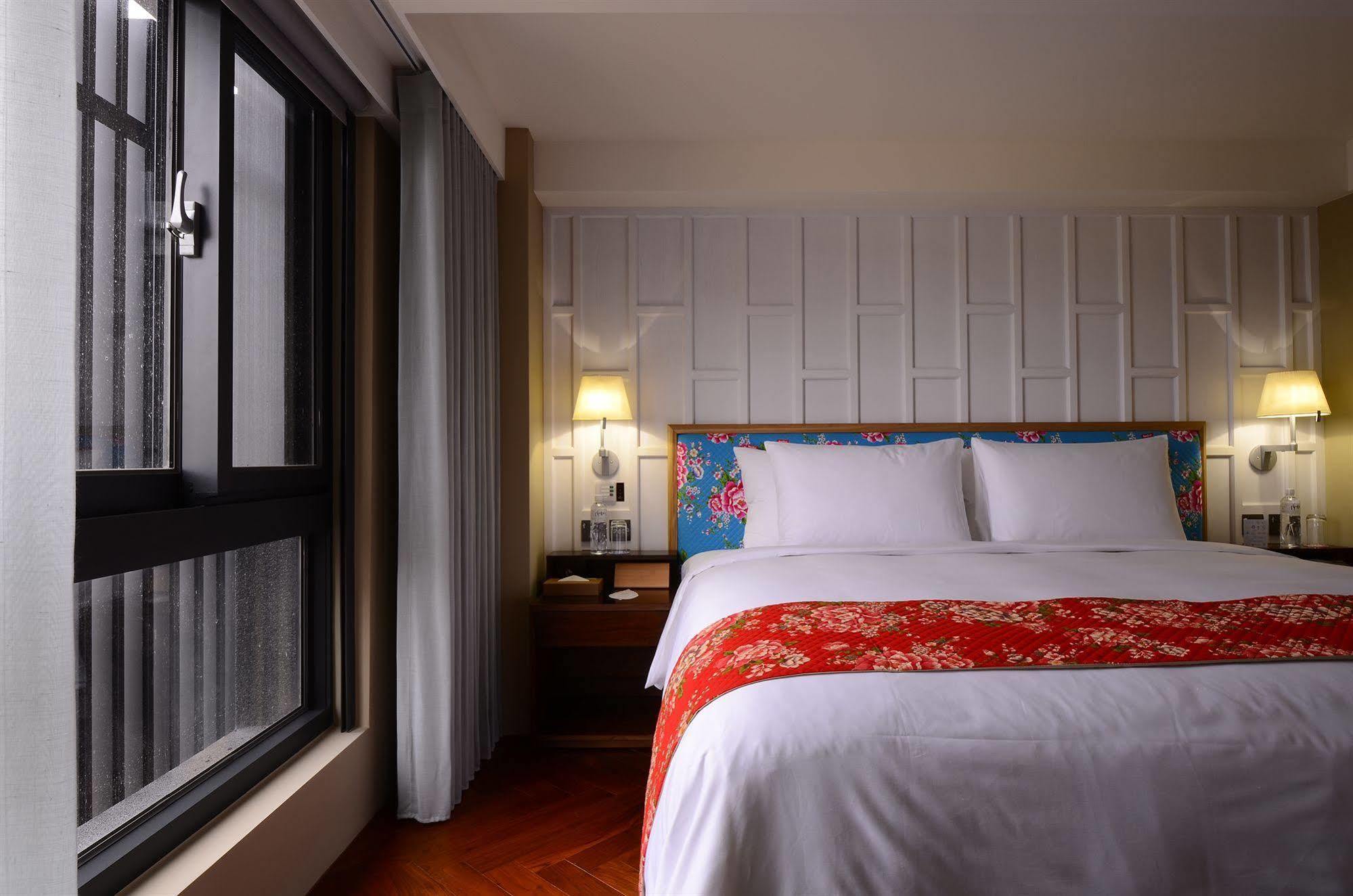Reddot Hotel Taichung Esterno foto