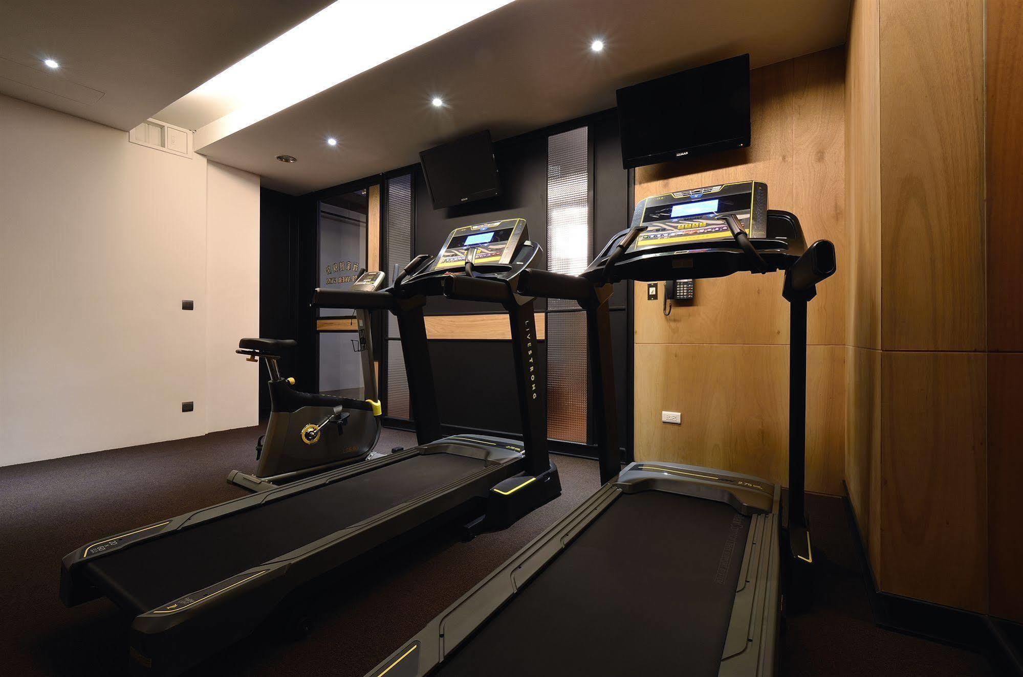 Reddot Hotel Taichung Esterno foto